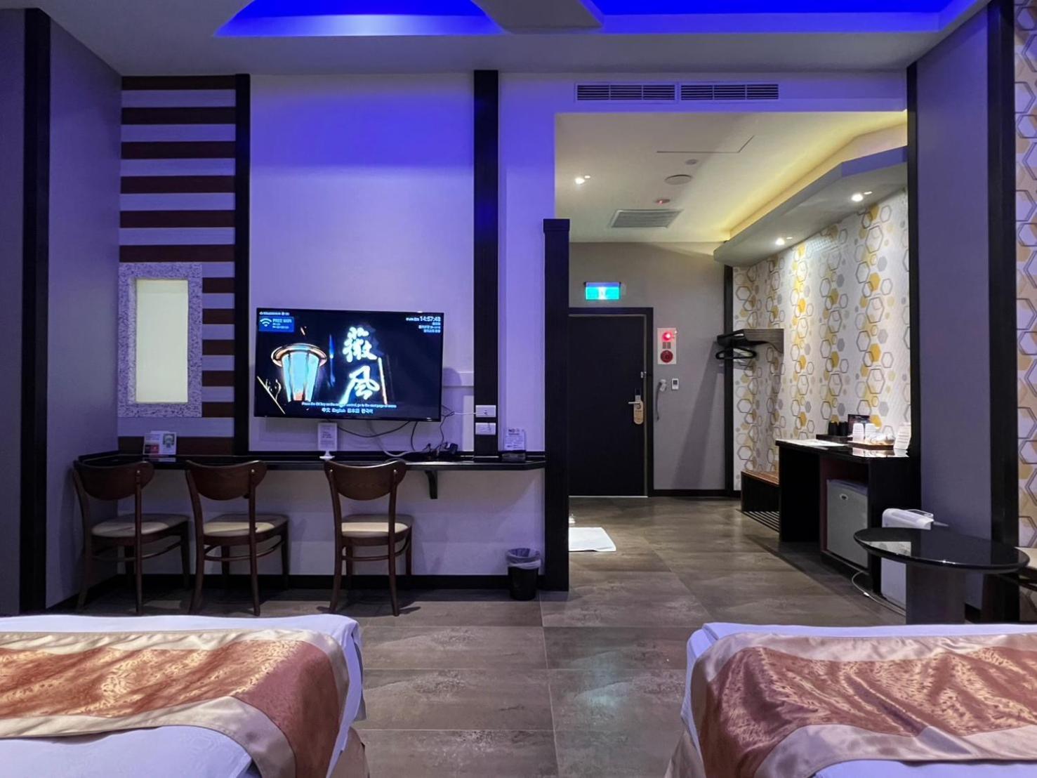 Wei Feng Exquisite Motel Pintung Branch Pingtung Zewnętrze zdjęcie